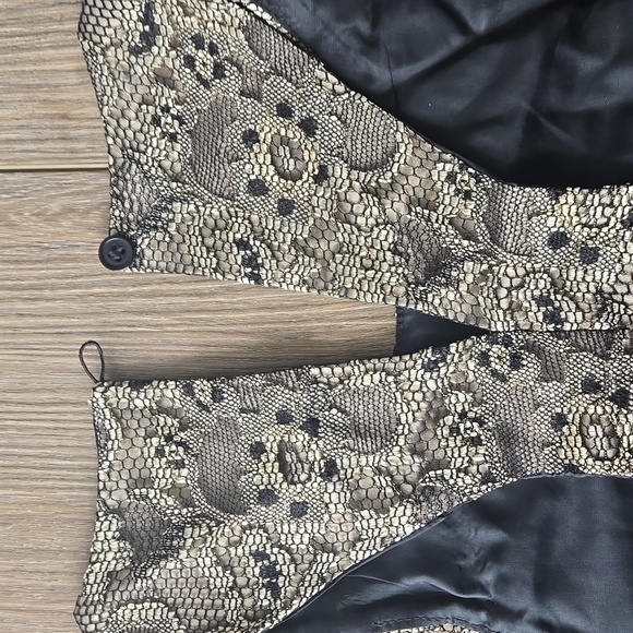 Vintage Y2K Bebe Floral Lace Overlay Sleeveless Top - Picture 3 of 8